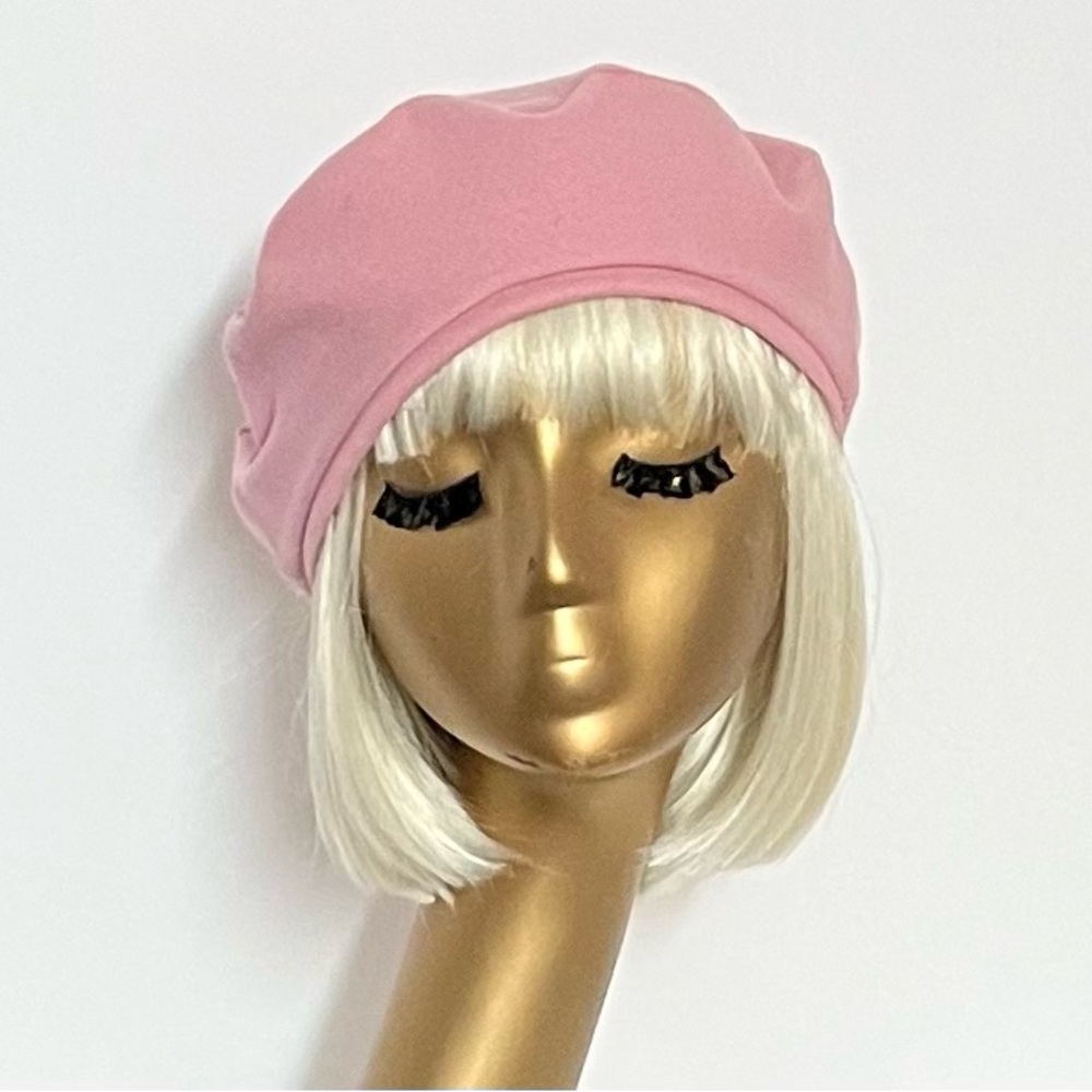 Pink oversized wool beret